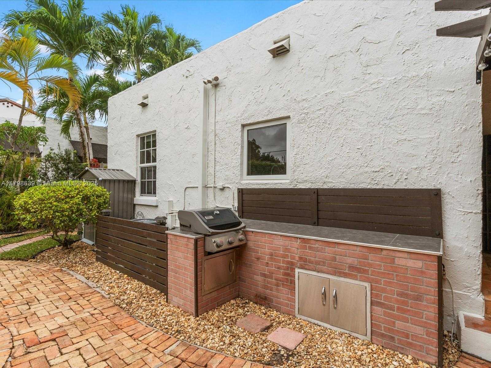 Small Image of 1125 ASTURIA AVE, Coral Gables Number 51