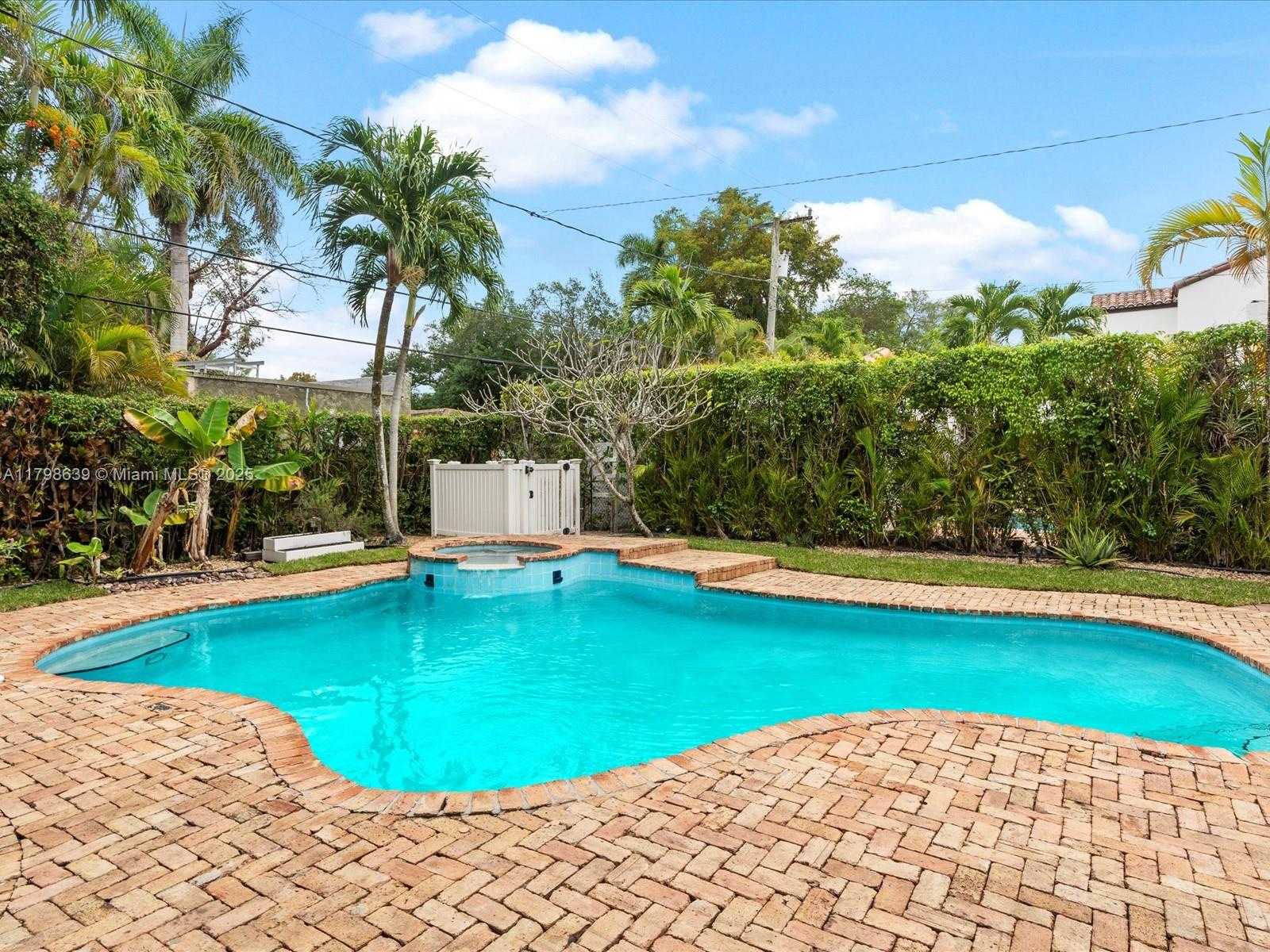 Small Image of 1125 ASTURIA AVE, Coral Gables Number 53