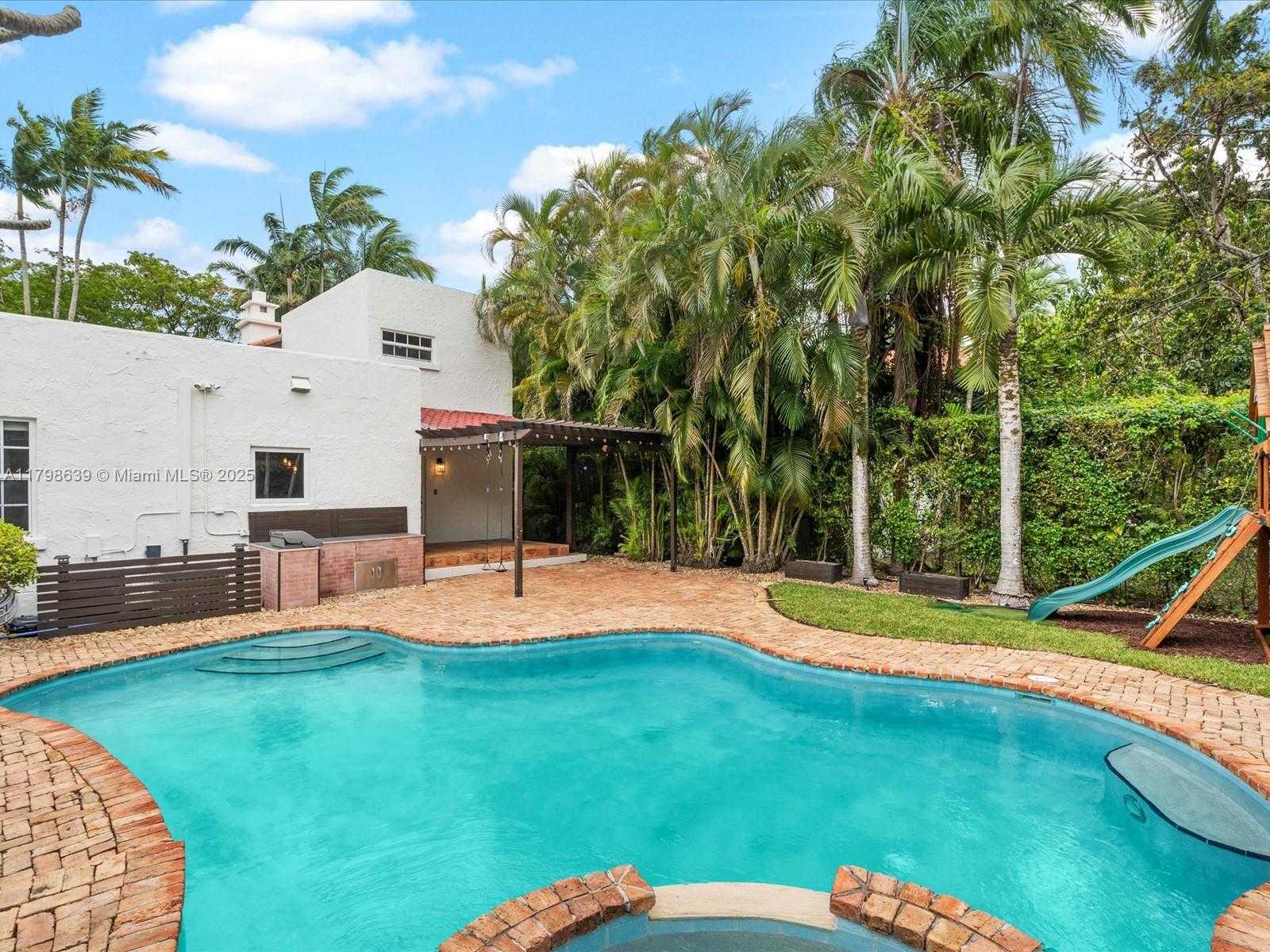 Small Image of 1125 ASTURIA AVE, Coral Gables Number 54
