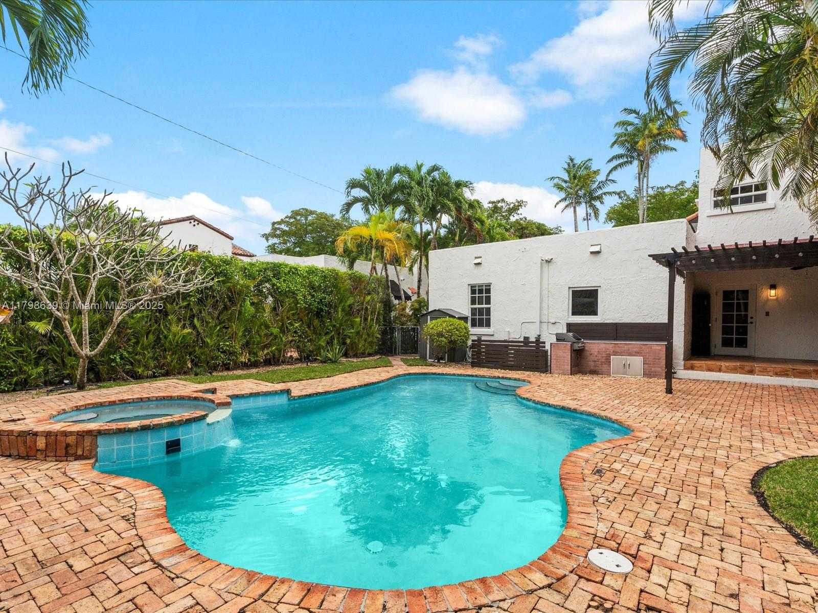 Small Image of 1125 ASTURIA AVE, Coral Gables Number 56
