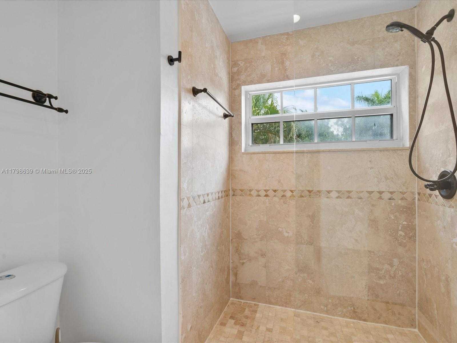Small Image of 1125 ASTURIA AVE, Coral Gables Number 6