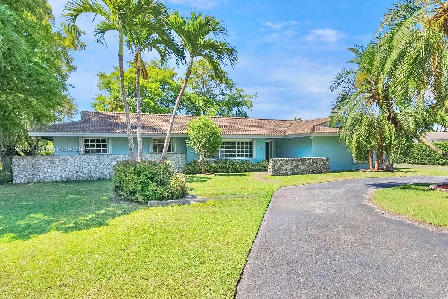 Small Image of 7700 SOUTH WEST 168TH TER, Palmetto Bay Number 2