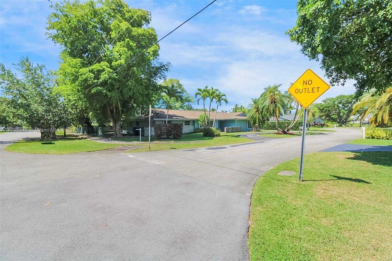 Small Image of 7700 SOUTH WEST 168TH TER, Palmetto Bay Number 30