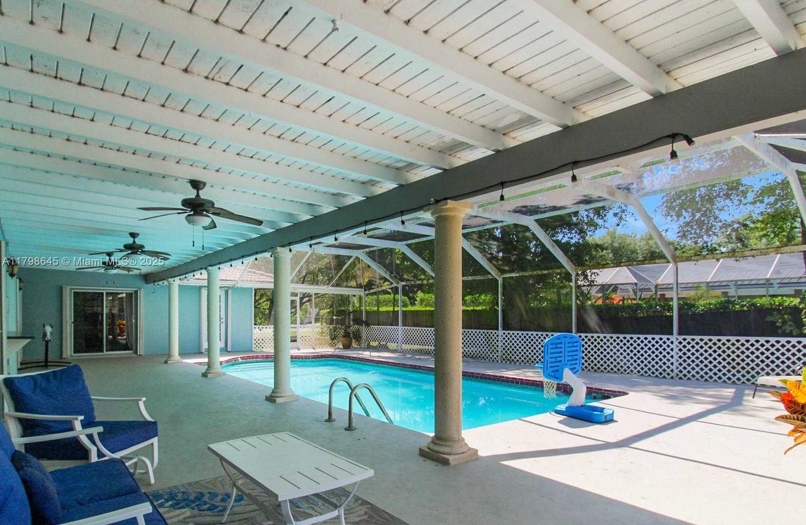 Small Image of 7700 SOUTH WEST 168TH TER, Palmetto Bay Number 4