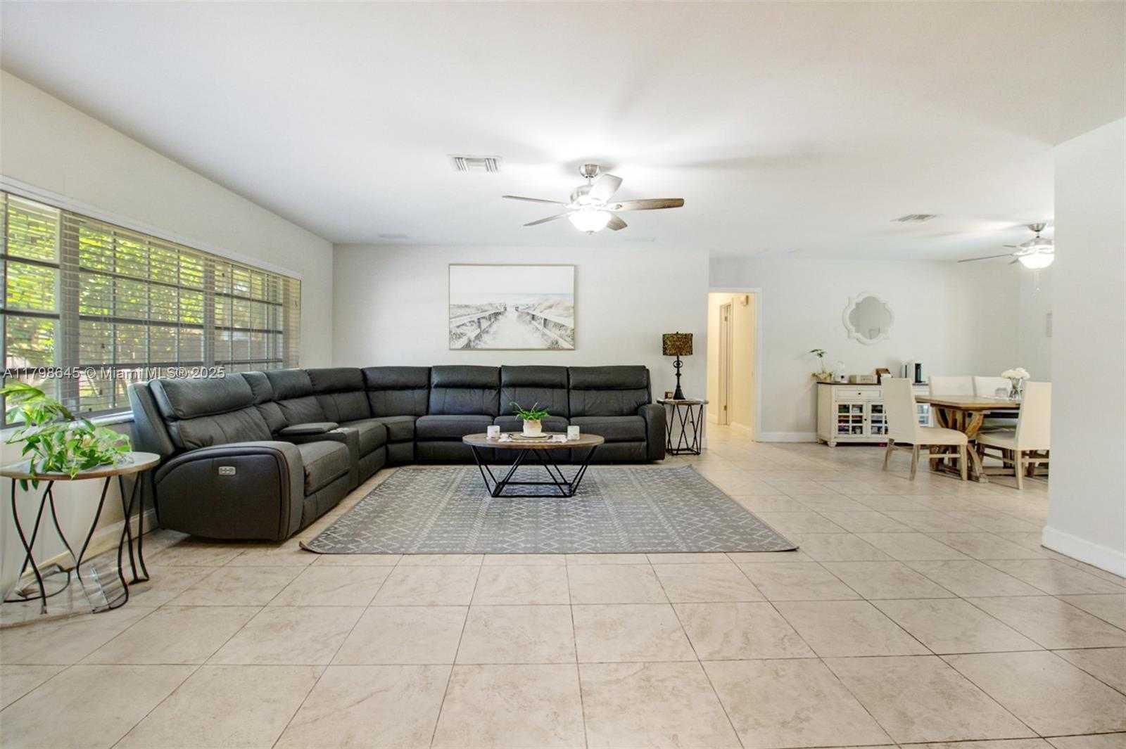 Small Image of 7700 SOUTH WEST 168TH TER, Palmetto Bay Number 5