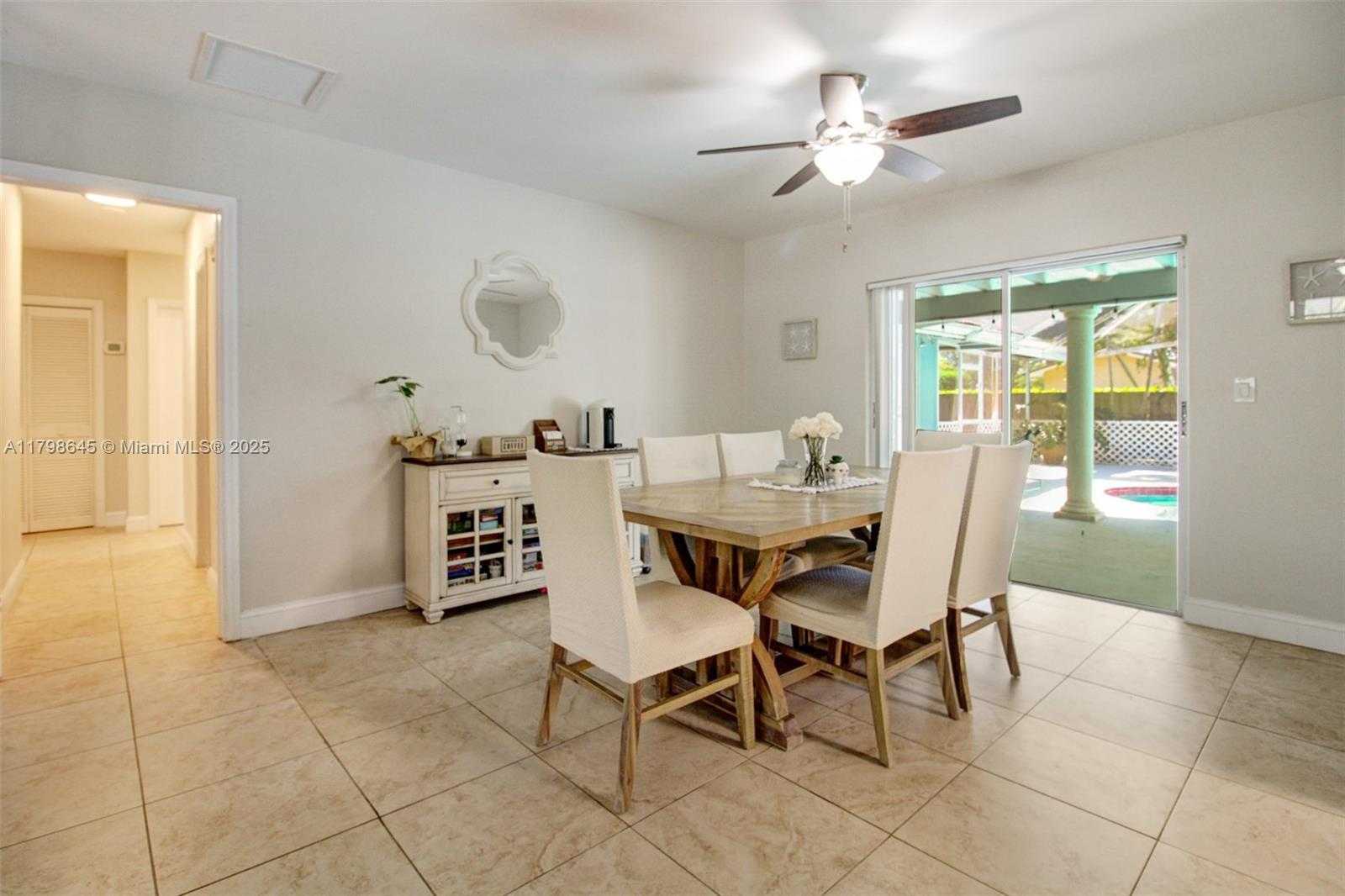 Small Image of 7700 SOUTH WEST 168TH TER, Palmetto Bay Number 6