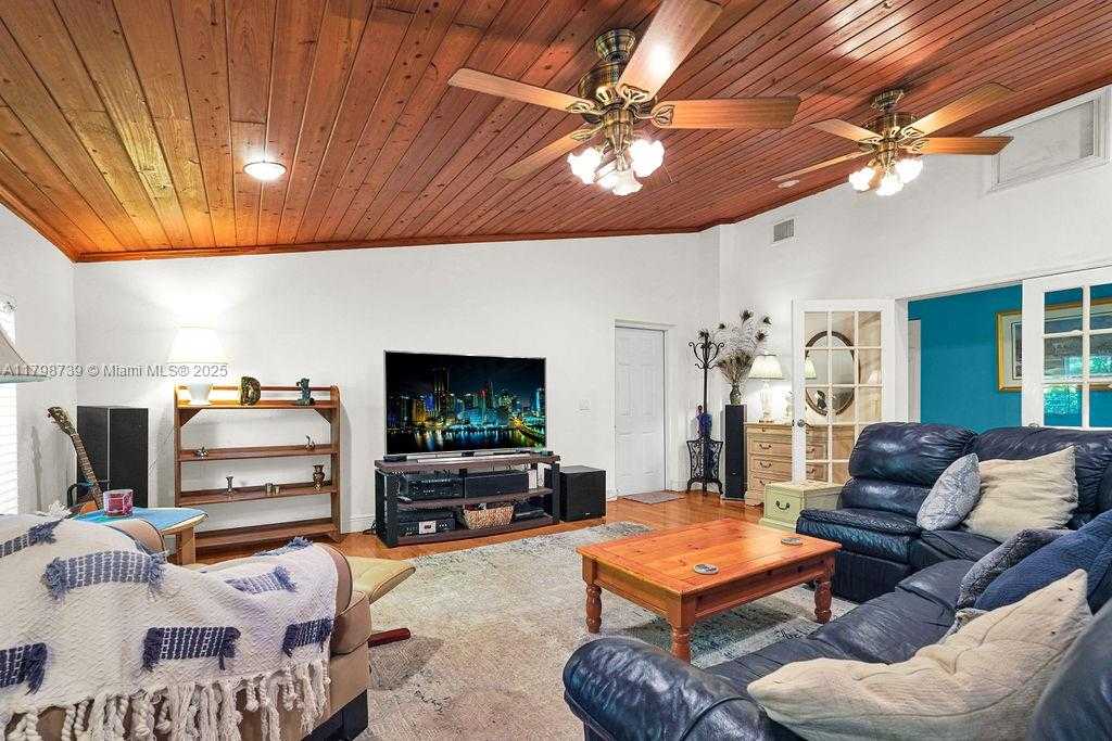 Small Image of 6551 SOUTH WEST 126TH ST, Pinecrest Number 12