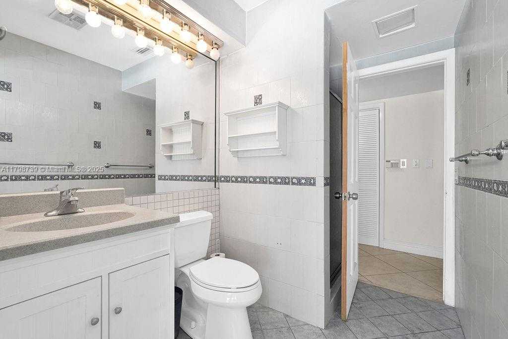 Small Image of 6551 SOUTH WEST 126TH ST, Pinecrest Number 15