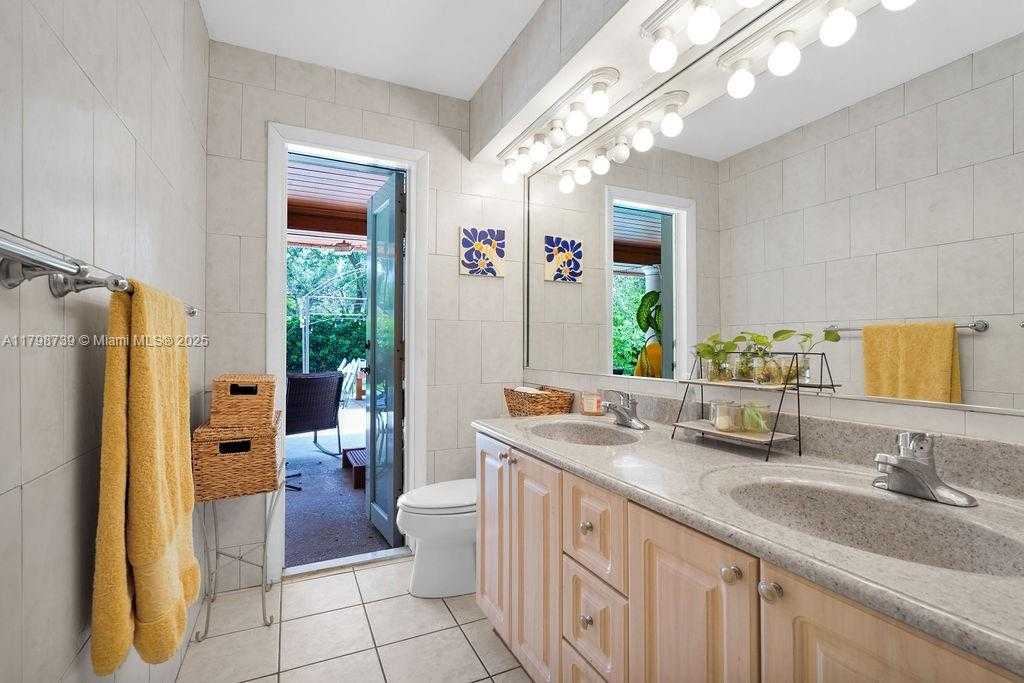 Small Image of 6551 SOUTH WEST 126TH ST, Pinecrest Number 23
