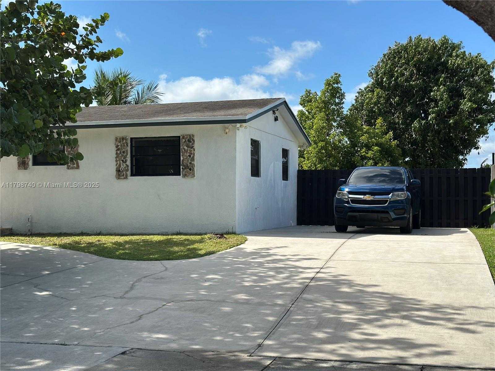 Small Image of 14380 SOUTH WEST 296TH ST, Homestead Number 2