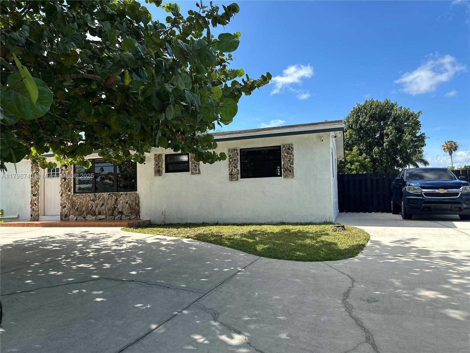 Small Image of 14380 SOUTH WEST 296TH ST, Homestead Number 3