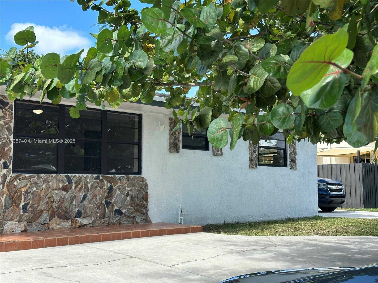 Small Image of 14380 SOUTH WEST 296TH ST, Homestead Number 4