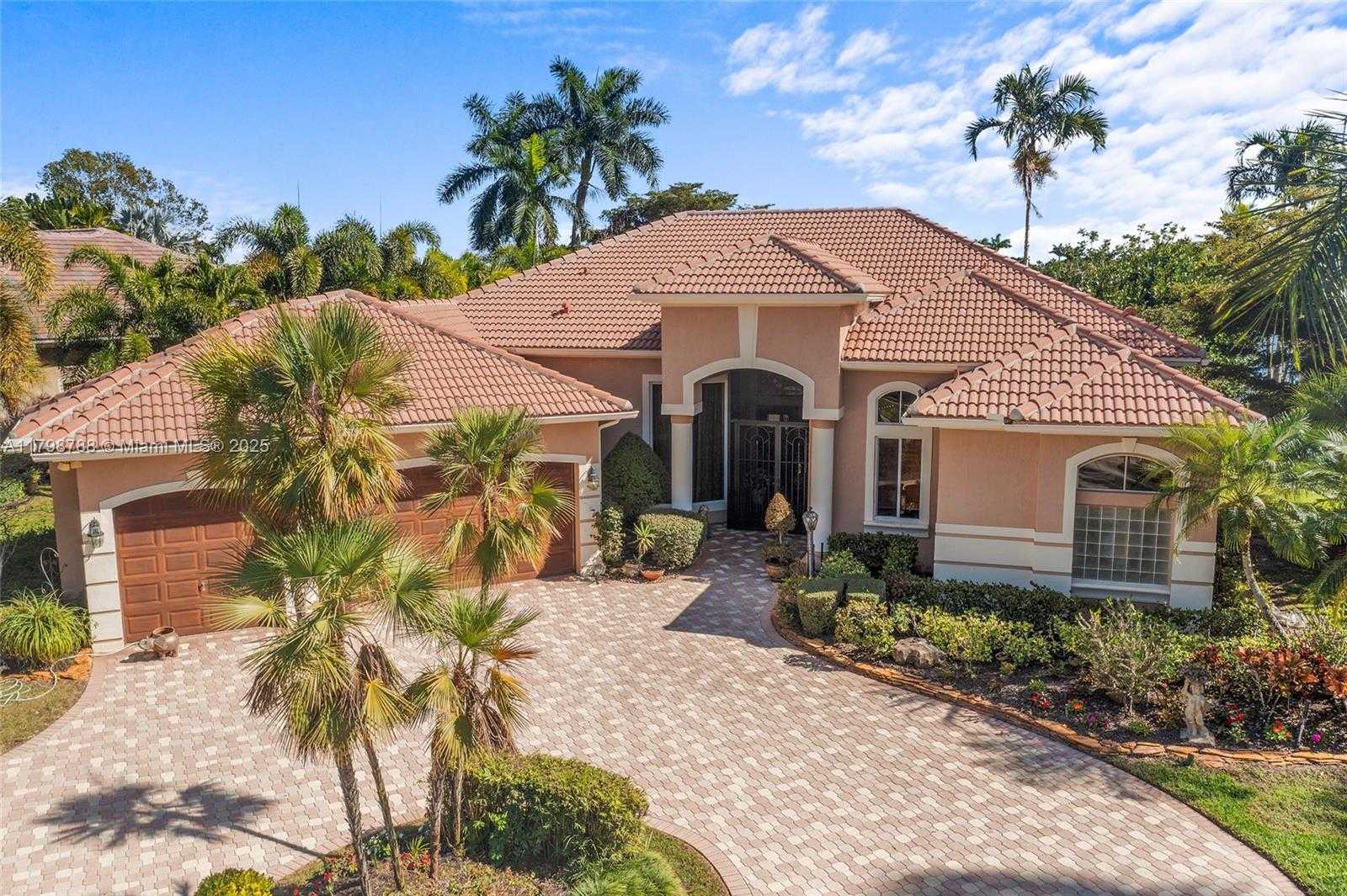 Small Image of 8100 MUIRHEAD CIR, Boynton Beach Number 2