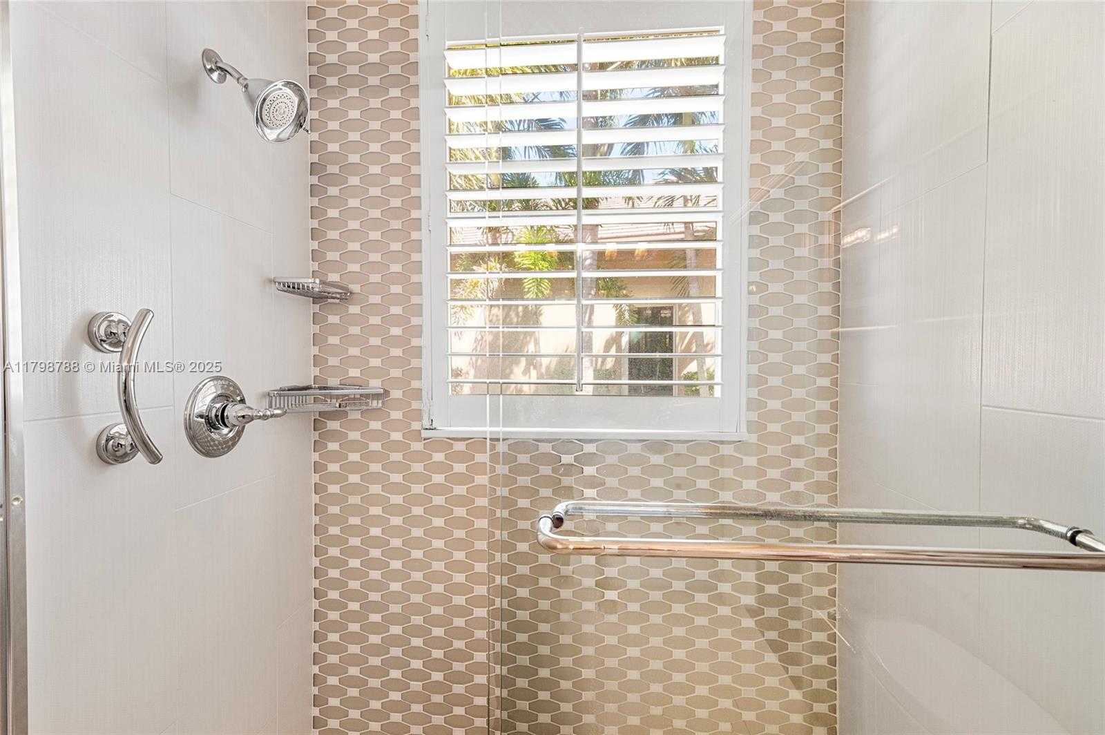 Small Image of 8100 MUIRHEAD CIR, Boynton Beach Number 28