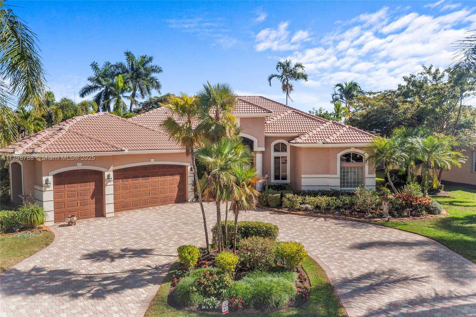 Small Image of 8100 MUIRHEAD CIR, Boynton Beach Number 3