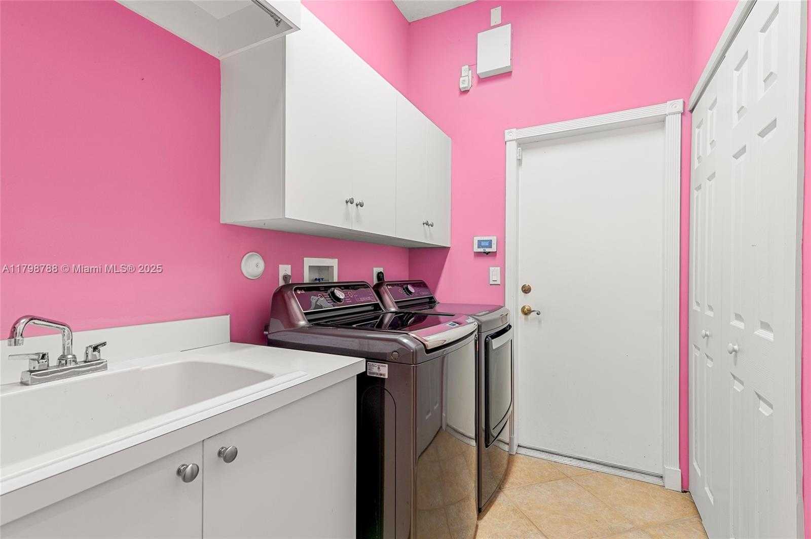 Small Image of 8100 MUIRHEAD CIR, Boynton Beach Number 31