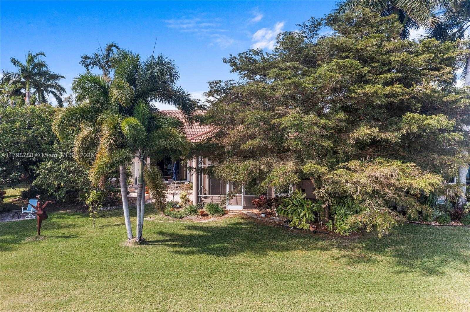 Small Image of 8100 MUIRHEAD CIR, Boynton Beach Number 43