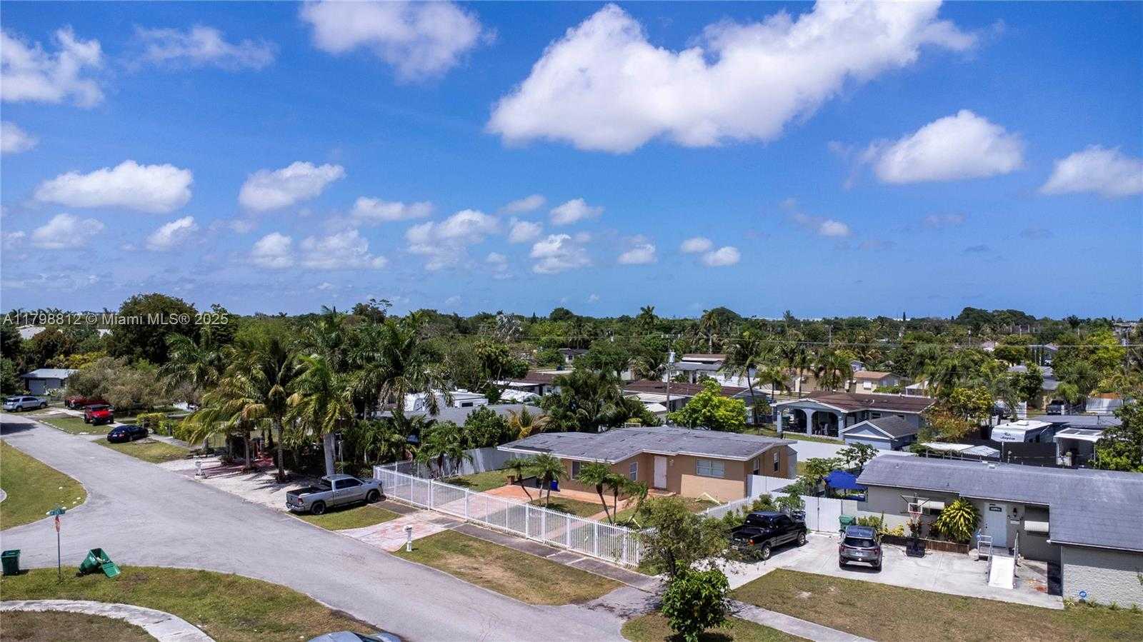 Small Image of 28541 SOUTH WEST 144TH CT, Homestead Number 11