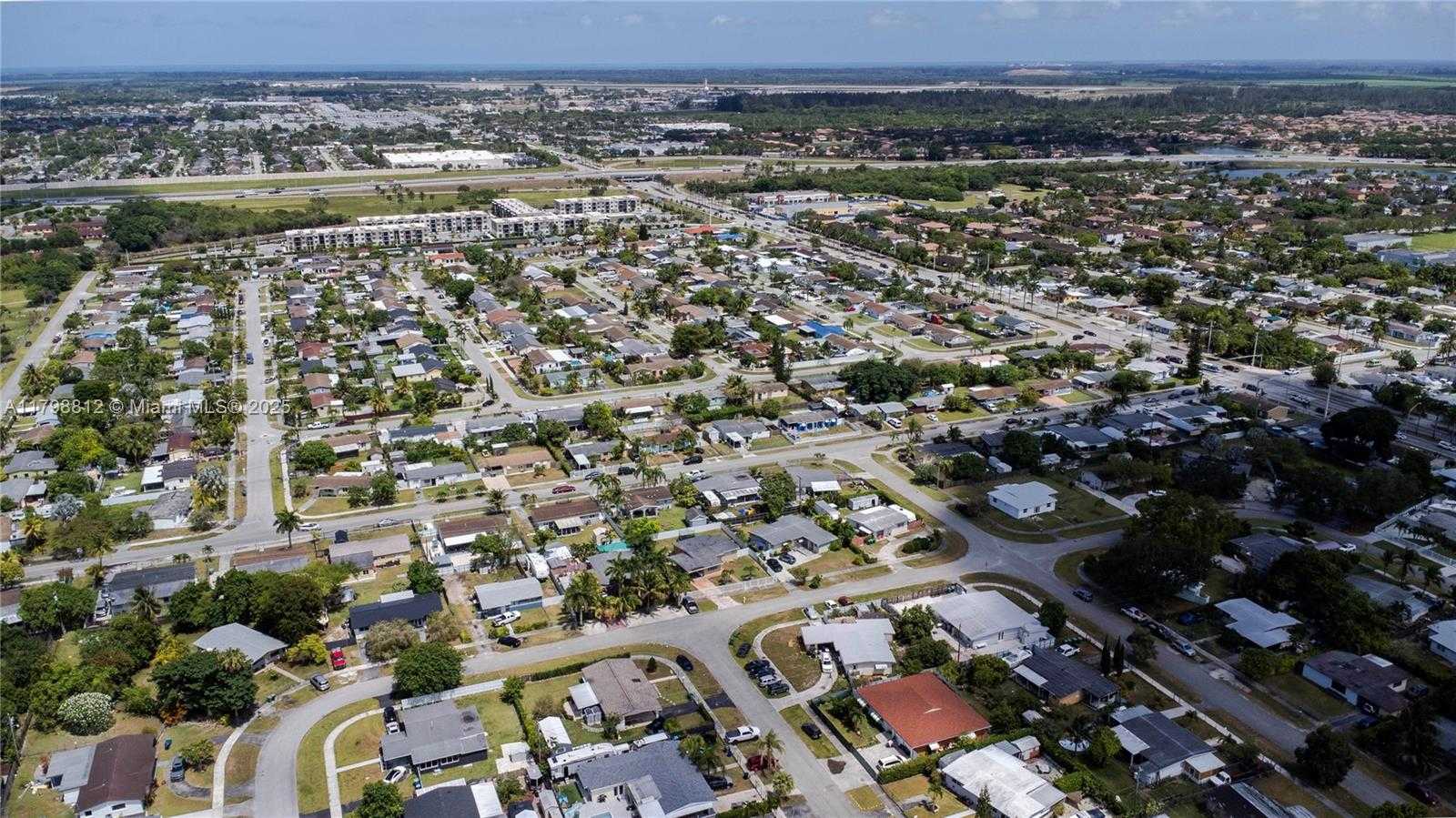 Small Image of 28541 SOUTH WEST 144TH CT, Homestead Number 14