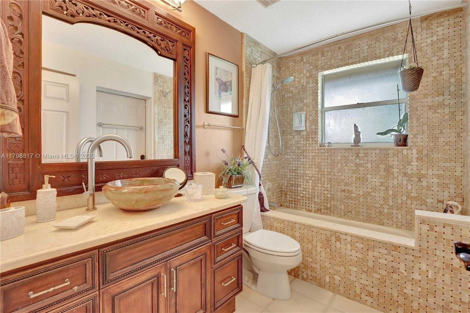 Small Image of 95 EAST WESTWOOD CIR E, West Palm Beach Number 13