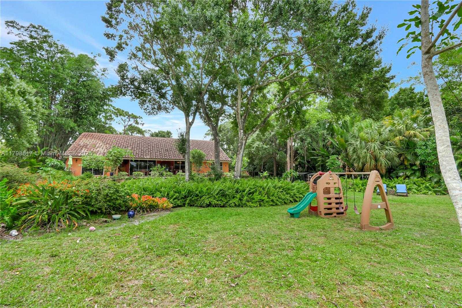 Small Image of 95 EAST WESTWOOD CIR E, West Palm Beach Number 33