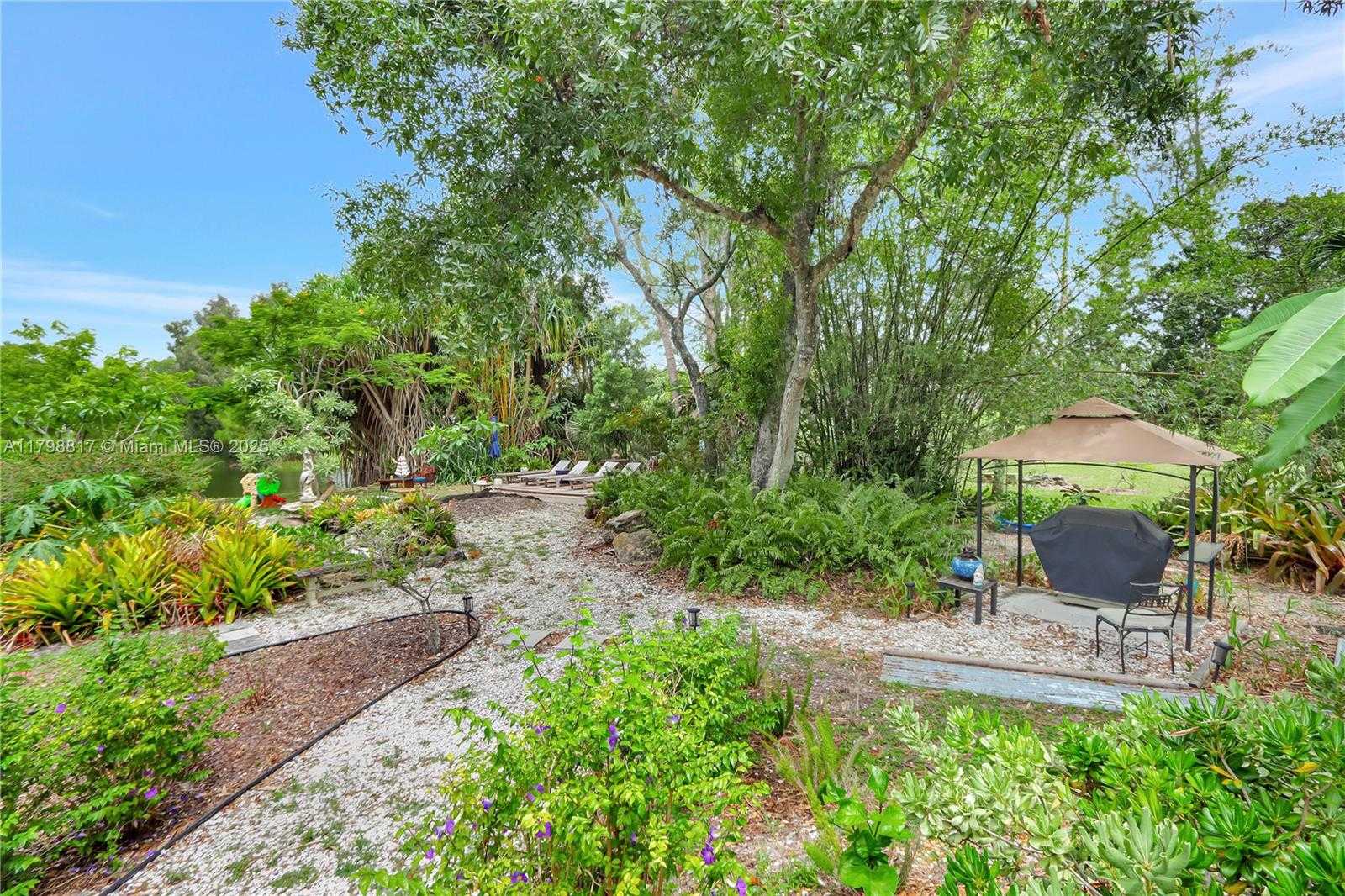 Small Image of 95 EAST WESTWOOD CIR E, West Palm Beach Number 34