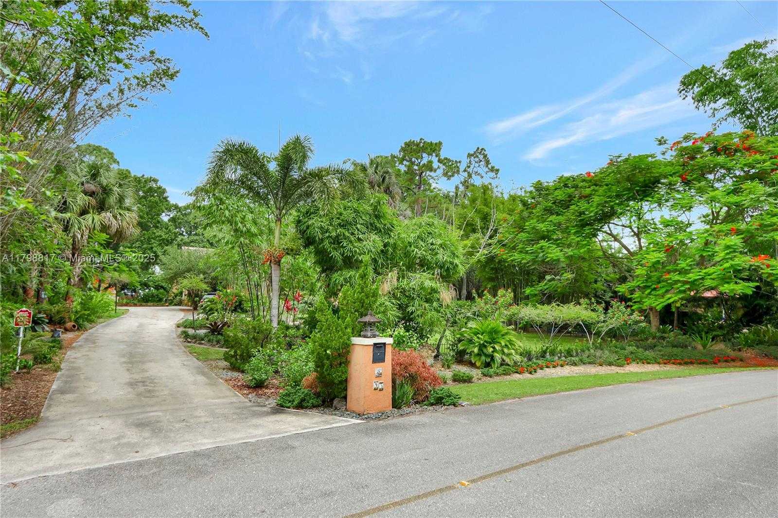 Small Image of 95 EAST WESTWOOD CIR E, West Palm Beach Number 36