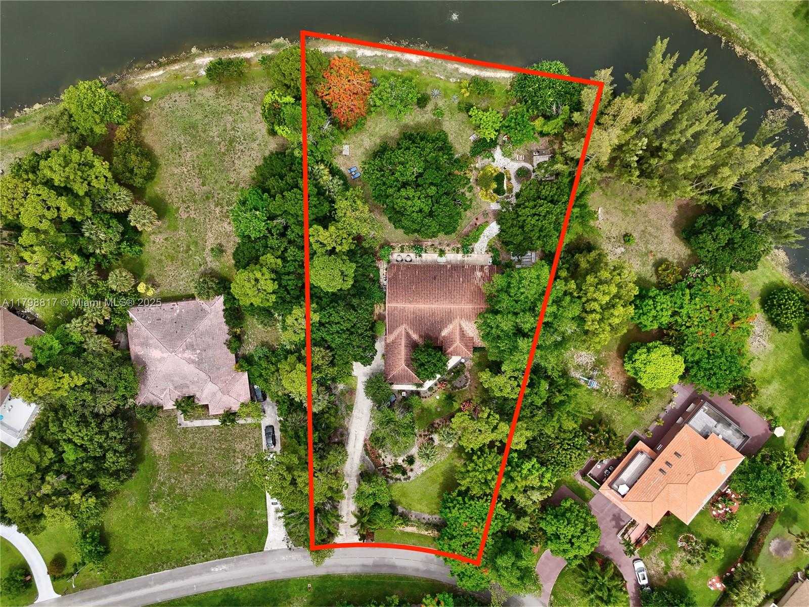Small Image of 95 EAST WESTWOOD CIR E, West Palm Beach Number 38