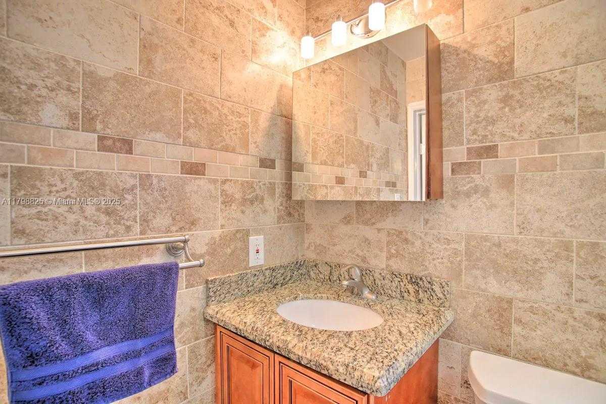 Small Image of 5111 NORTH EAST 15TH AVE, Fort Lauderdale Number 25