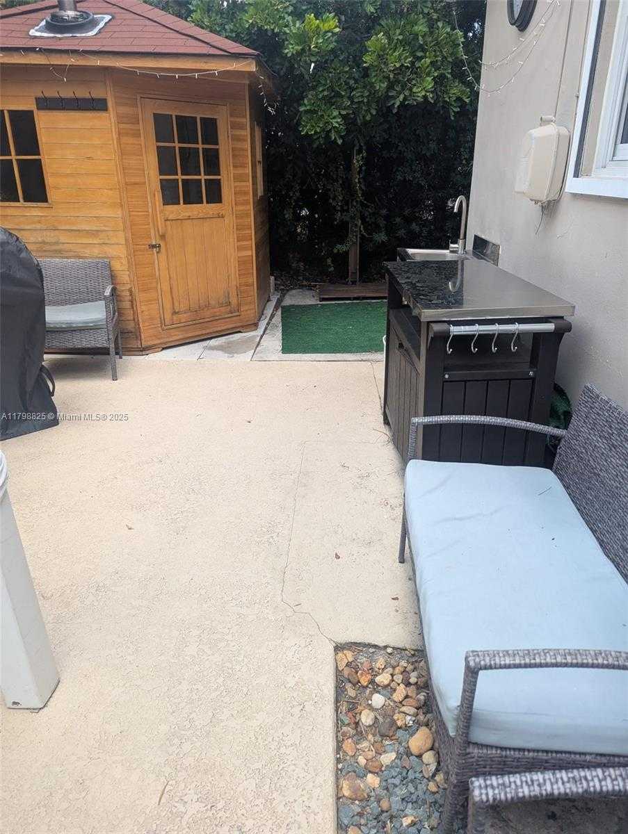 Small Image of 5111 NORTH EAST 15TH AVE, Fort Lauderdale Number 33