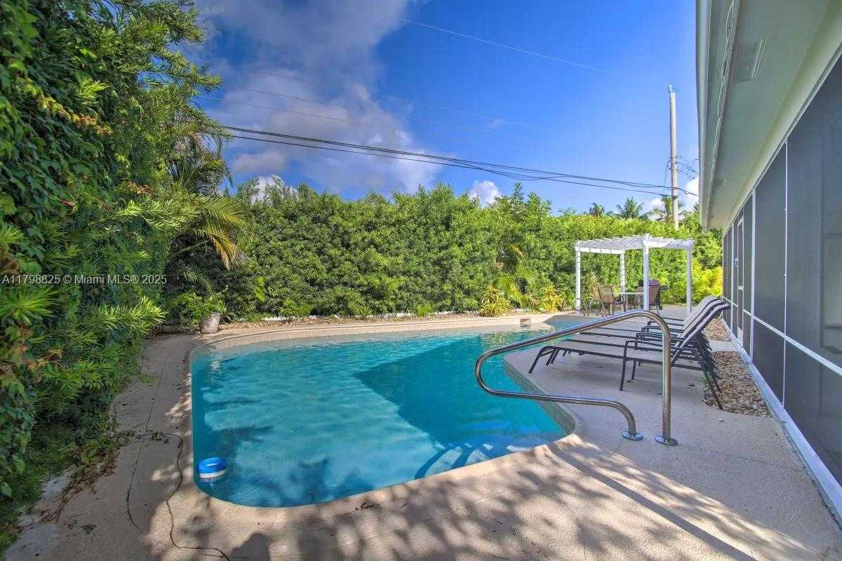 Small Image of 5111 NORTH EAST 15TH AVE, Fort Lauderdale Number 7