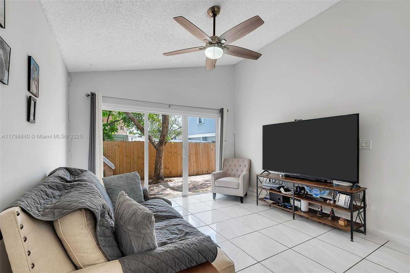 Small Image of 10066 SOUTH WEST 222ND STREET, Cutler Bay Number 13