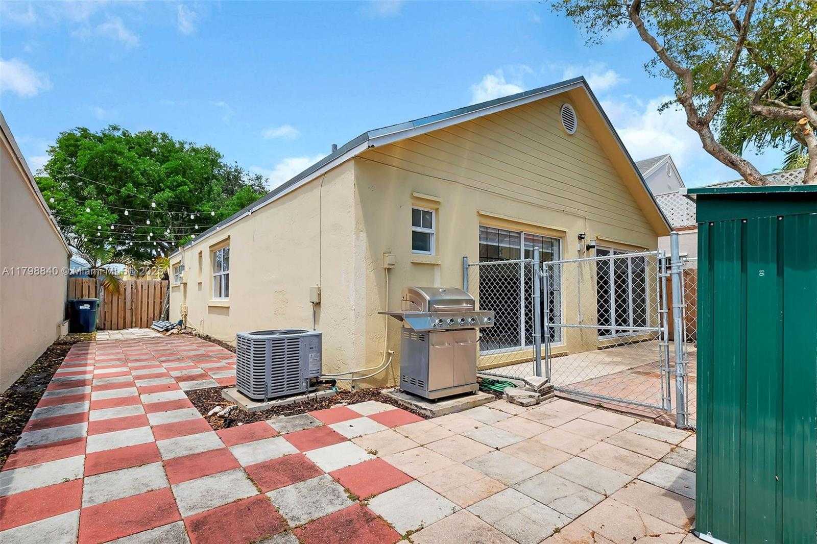 Small Image of 10066 SOUTH WEST 222ND STREET, Cutler Bay Number 23