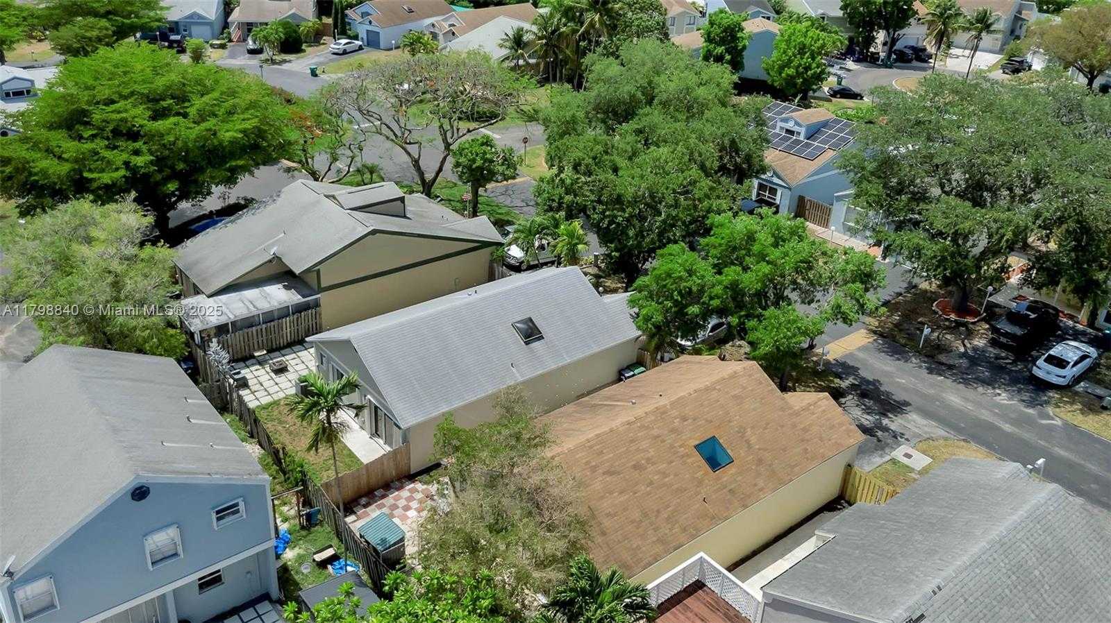 Small Image of 10066 SOUTH WEST 222ND STREET, Cutler Bay Number 25