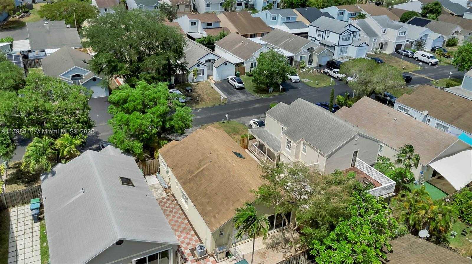 Small Image of 10066 SOUTH WEST 222ND STREET, Cutler Bay Number 26
