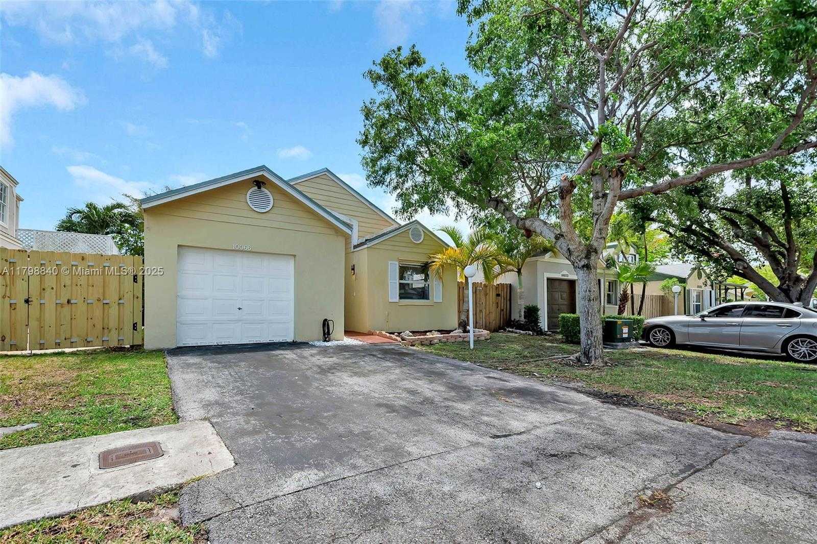 Small Image of 10066 SOUTH WEST 222ND STREET, Cutler Bay Number 32