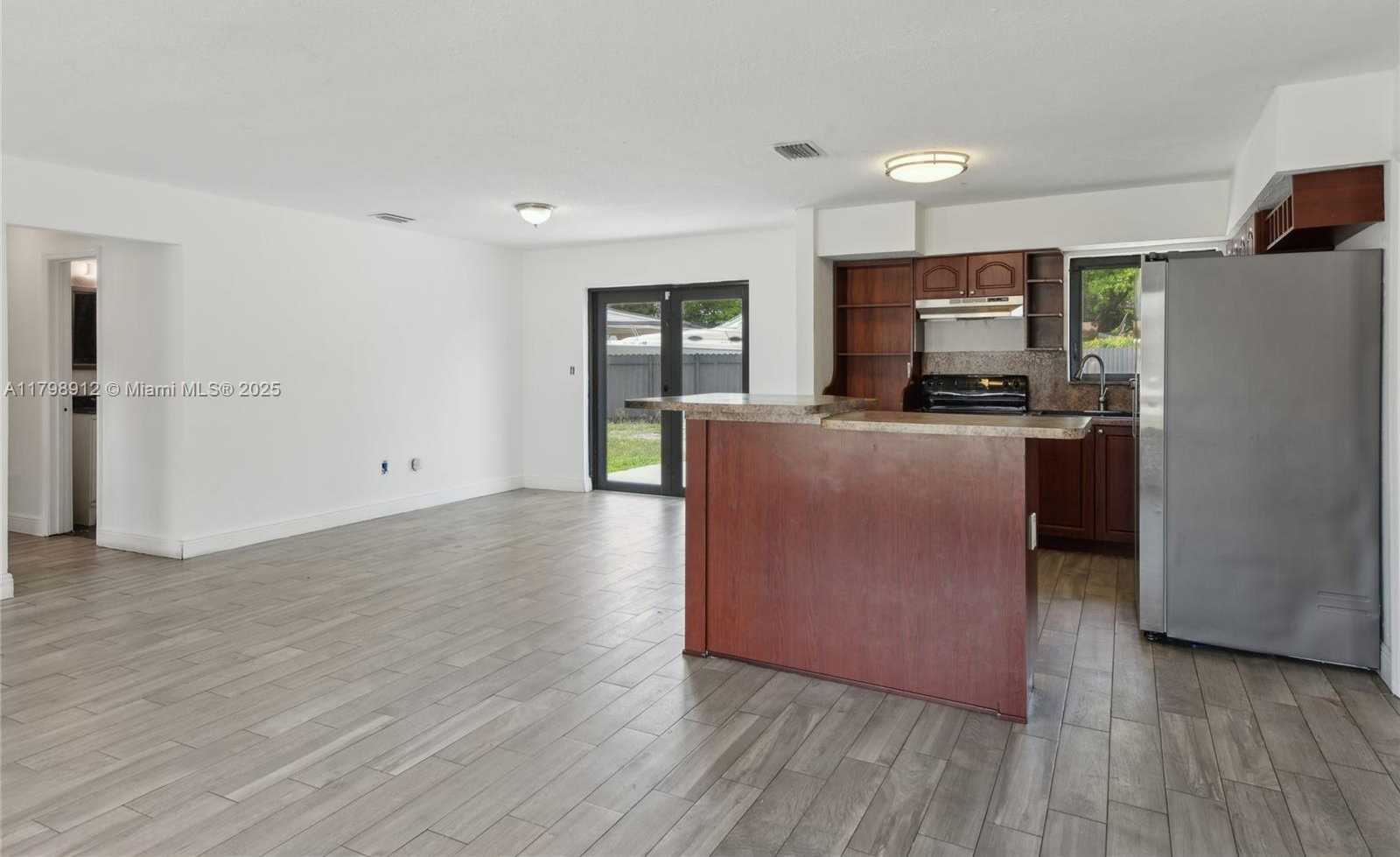 Small Image of 4260 NORTH WEST 172ND DR, Miami Gardens Number 10