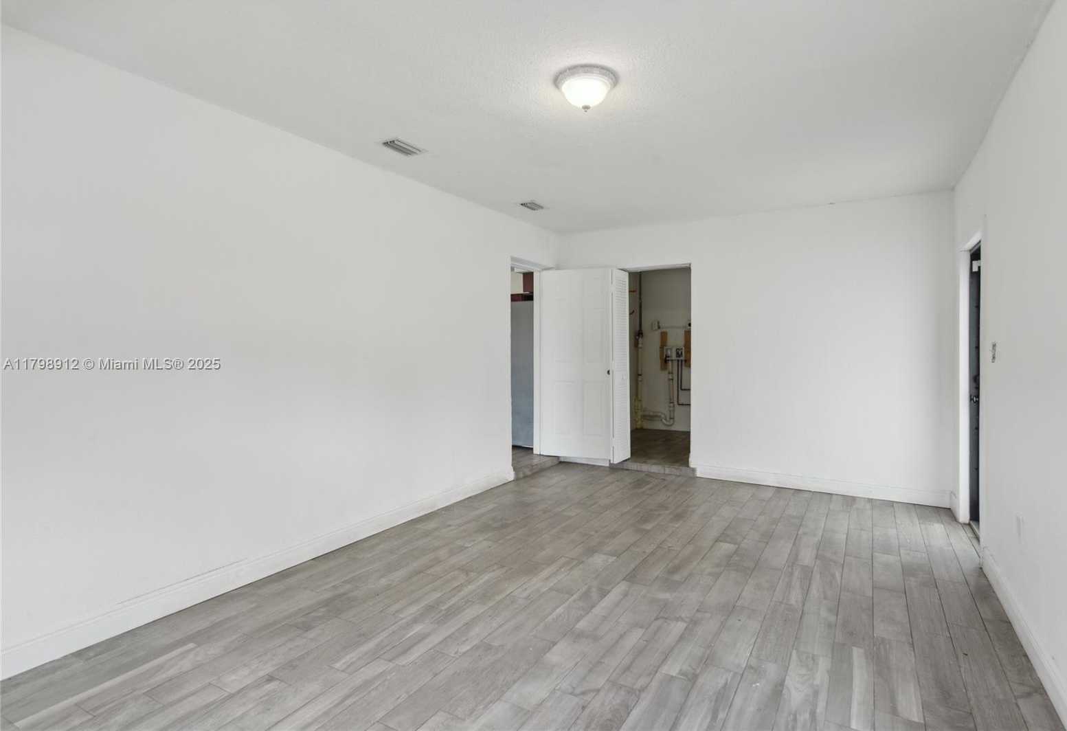 Small Image of 4260 NORTH WEST 172ND DR, Miami Gardens Number 13