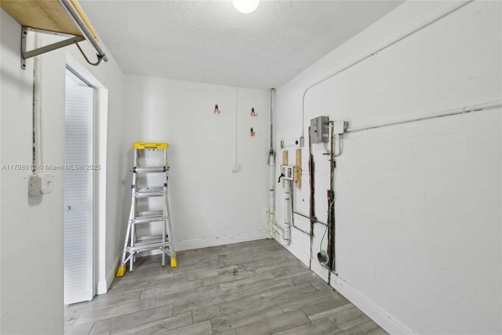 Small Image of 4260 NORTH WEST 172ND DR, Miami Gardens Number 15
