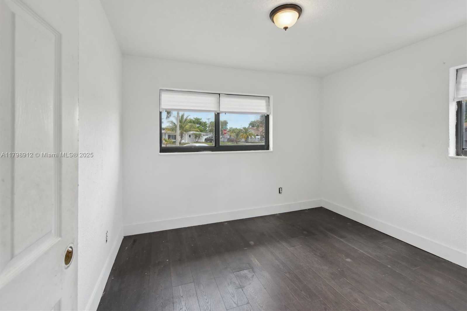 Small Image of 4260 NORTH WEST 172ND DR, Miami Gardens Number 19