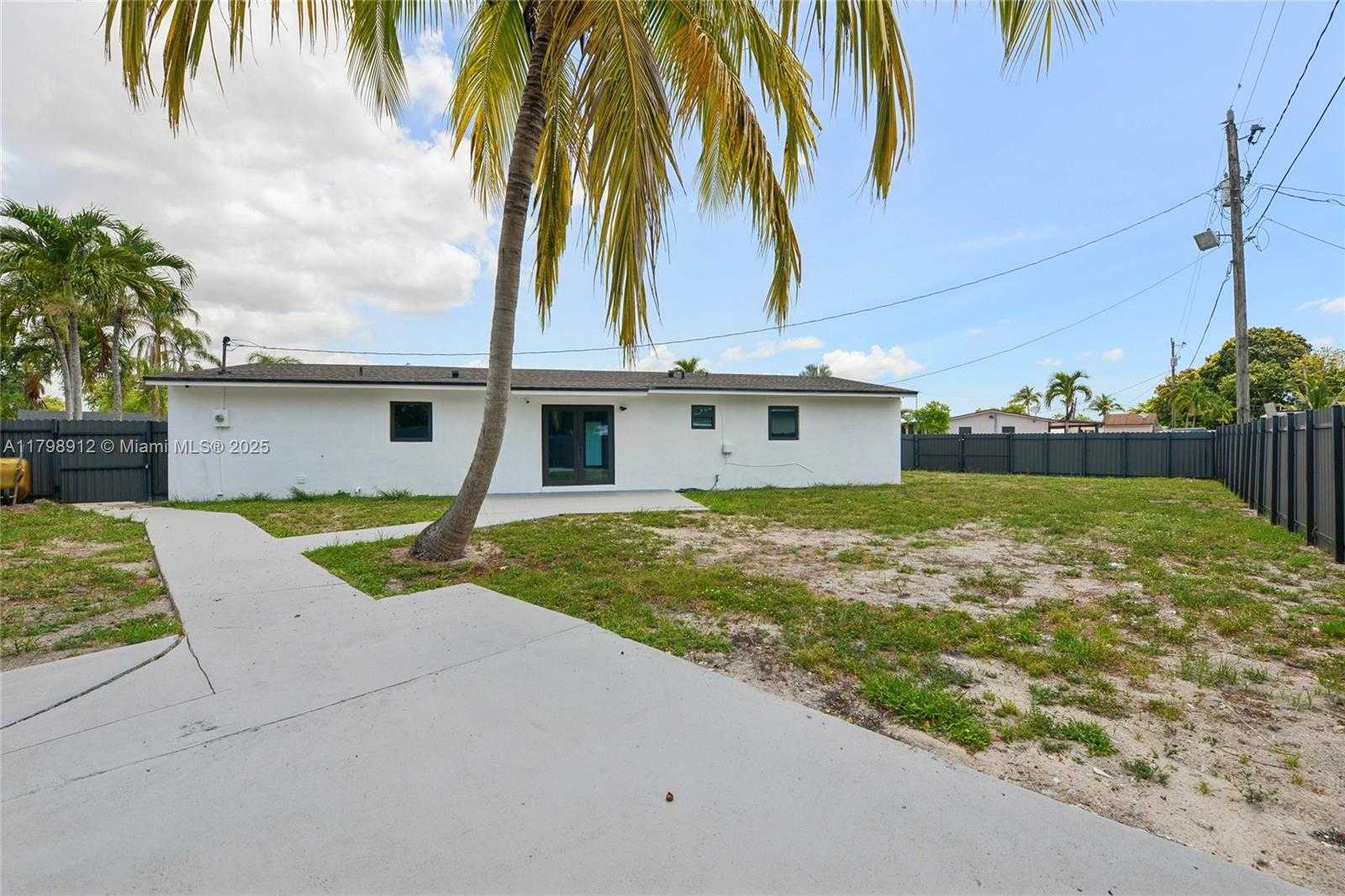 Small Image of 4260 NORTH WEST 172ND DR, Miami Gardens Number 25