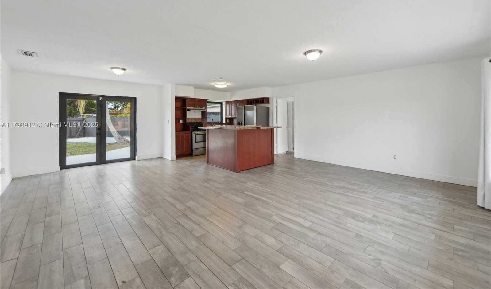Small Image of 4260 NORTH WEST 172ND DR, Miami Gardens Number 5