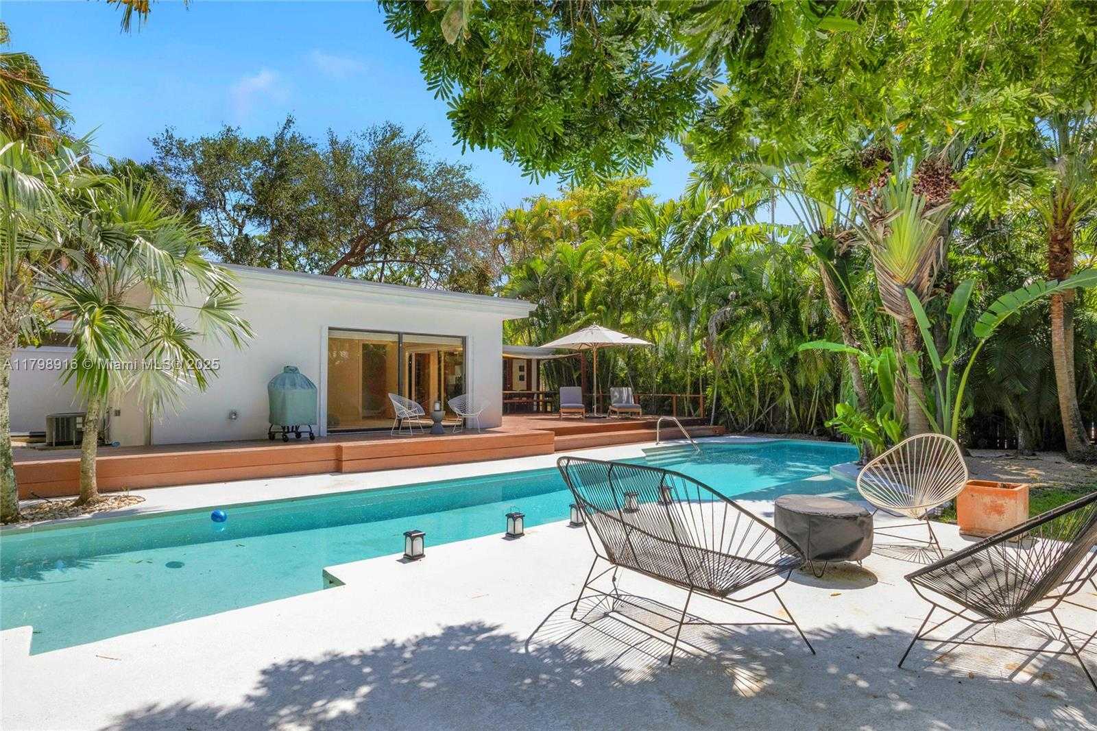 Small Image of 4031 WOODRIDGE RD, Coconut Grove Number 23