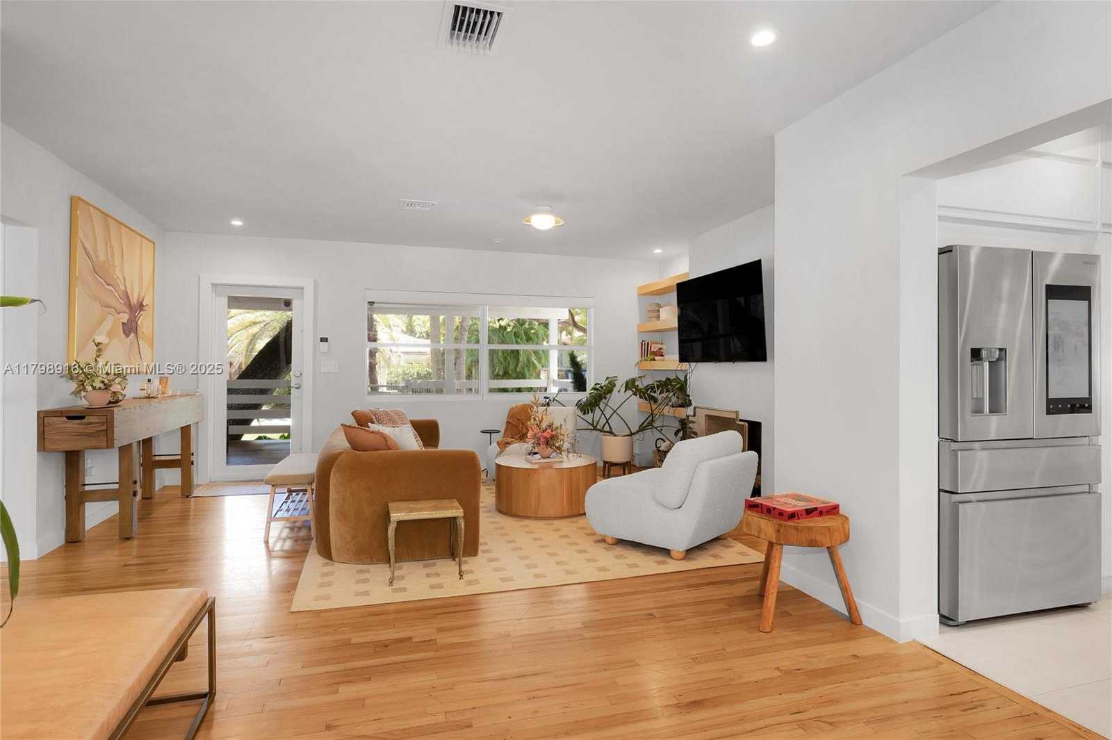Small Image of 4031 WOODRIDGE RD, Coconut Grove Number 4