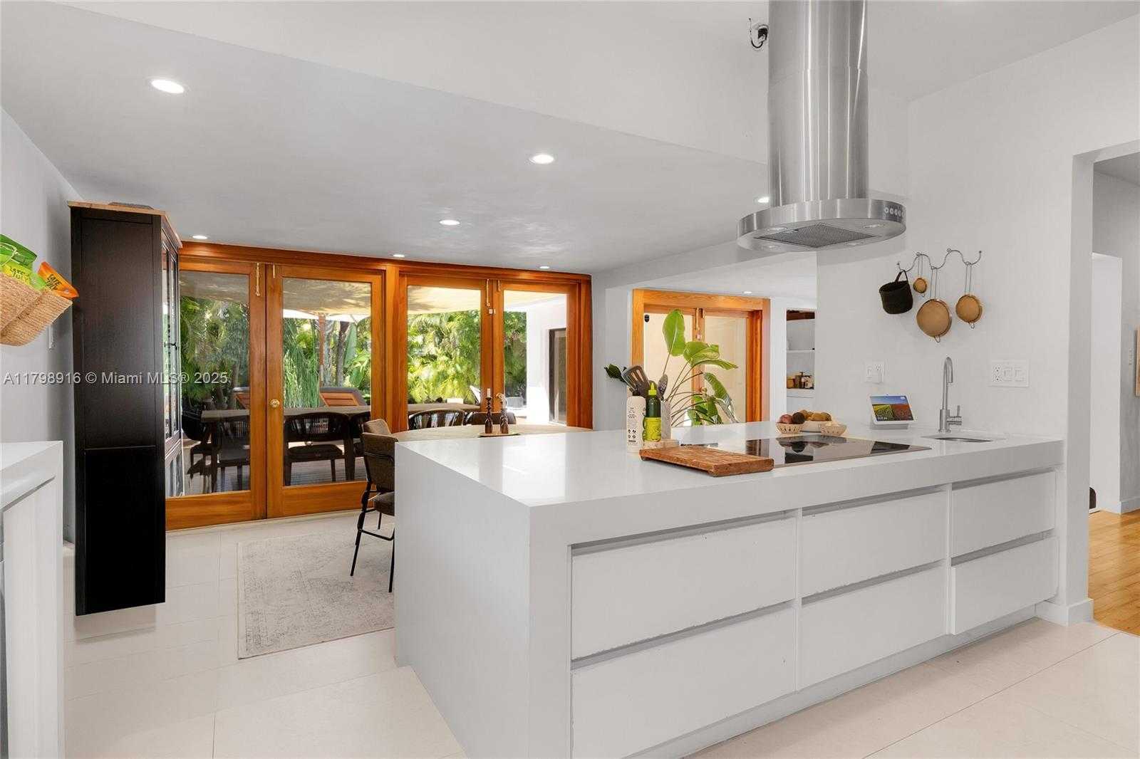 Small Image of 4031 WOODRIDGE RD, Coconut Grove Number 6