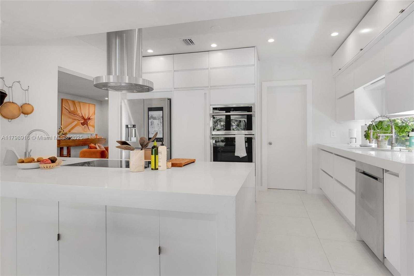 Small Image of 4031 WOODRIDGE RD, Coconut Grove Number 7