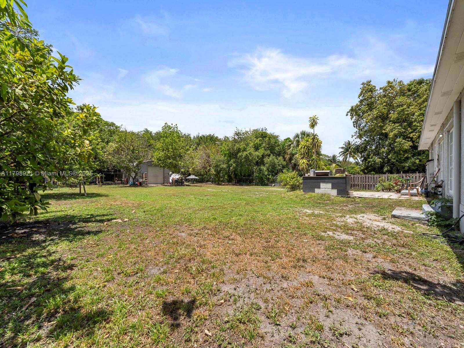 Small Image of 17720 NORTH WEST 17TH AVE, Miami Gardens Number 10