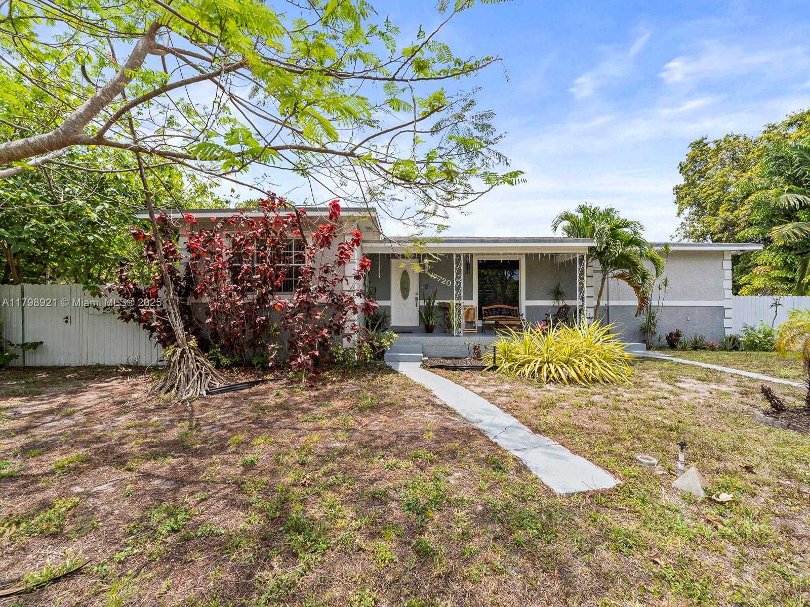 Small Image of 17720 NORTH WEST 17TH AVE, Miami Gardens Number 4