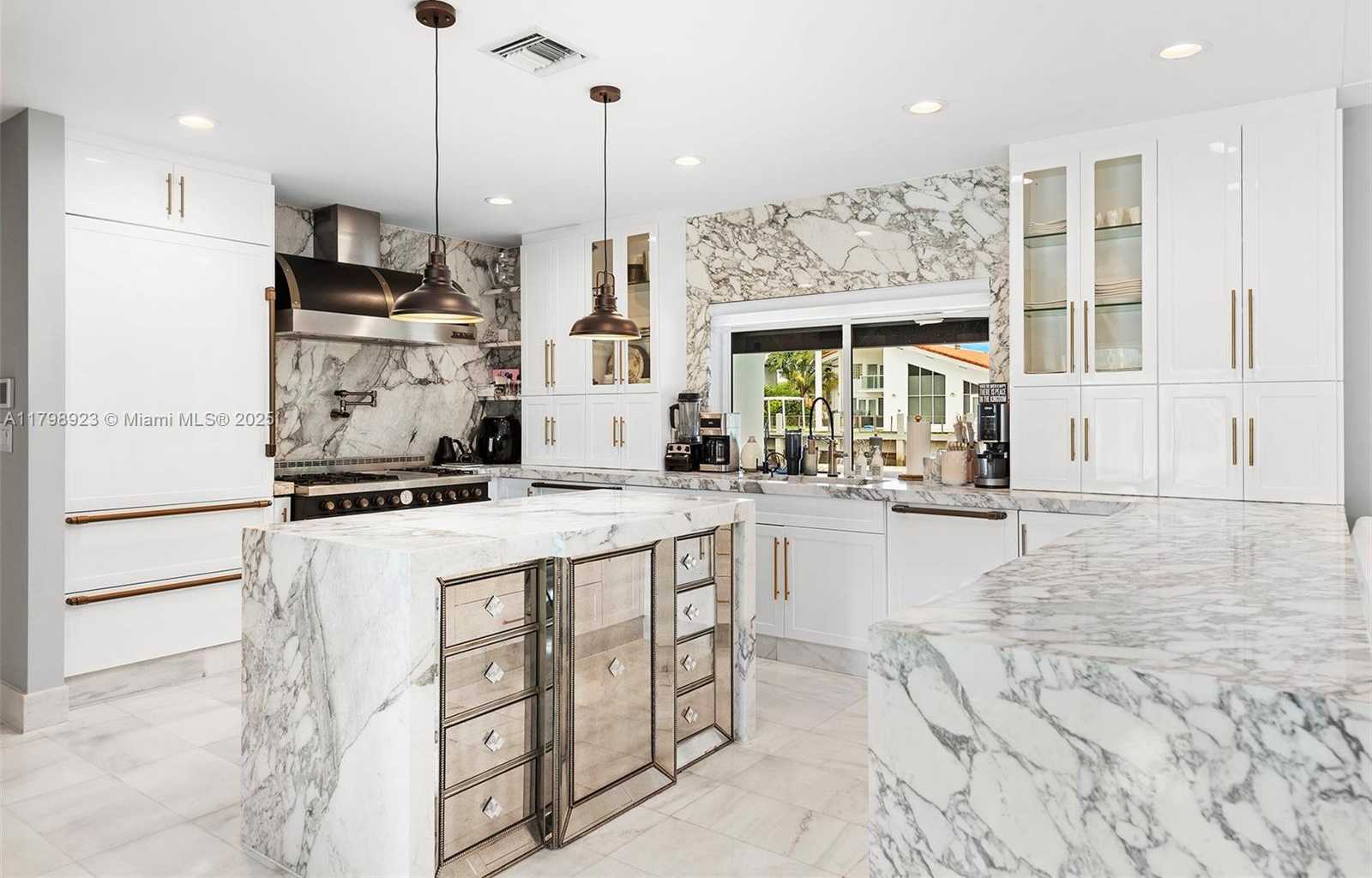 Small Image of 16409 NORTH EAST 31ST AVE, North Miami Beach Number 13