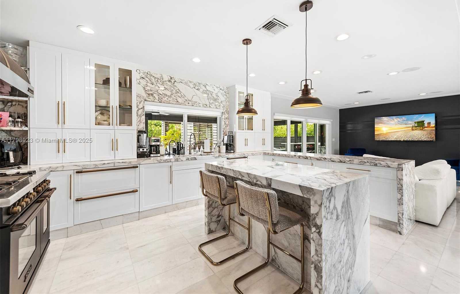 Small Image of 16409 NORTH EAST 31ST AVE, North Miami Beach Number 14